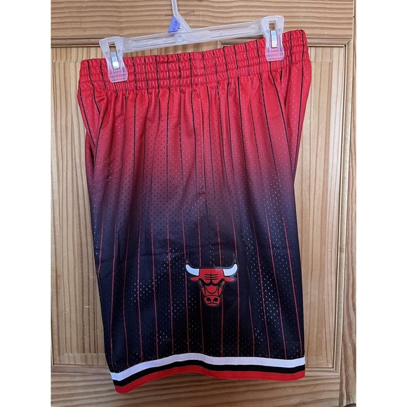 Mitchell & Ness Chicago Bulls 1995 Black/Red Fadeaway Swingman Shorts Size L - Picture 5 of 10